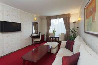 Отель Capitol Hotel Варна Люкс-3