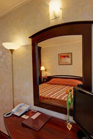 Отель Capitol Hotel Варна Стандартный двухместный номер с 1 кроватью-5